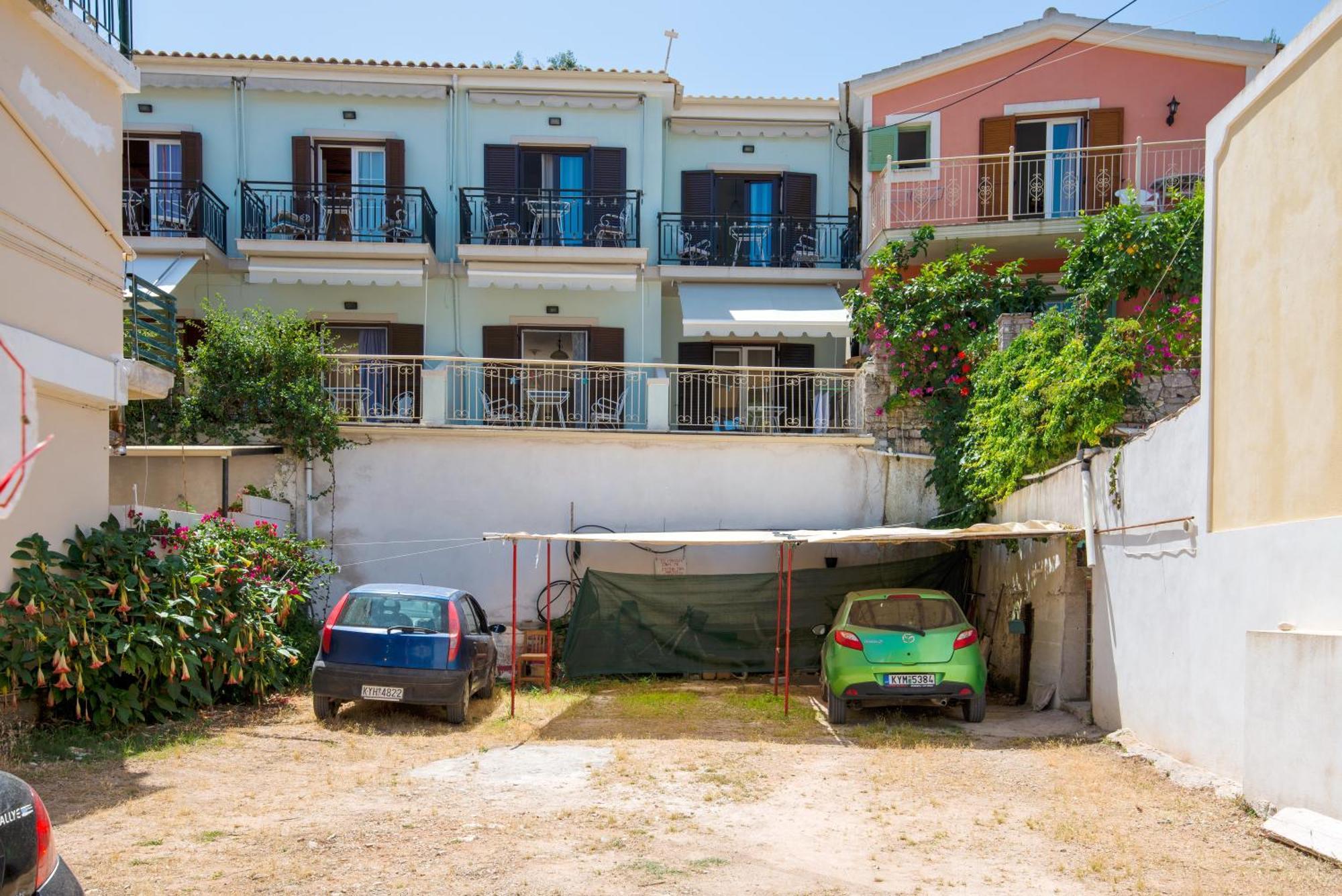 Soustas Apartments Longós Esterno foto
